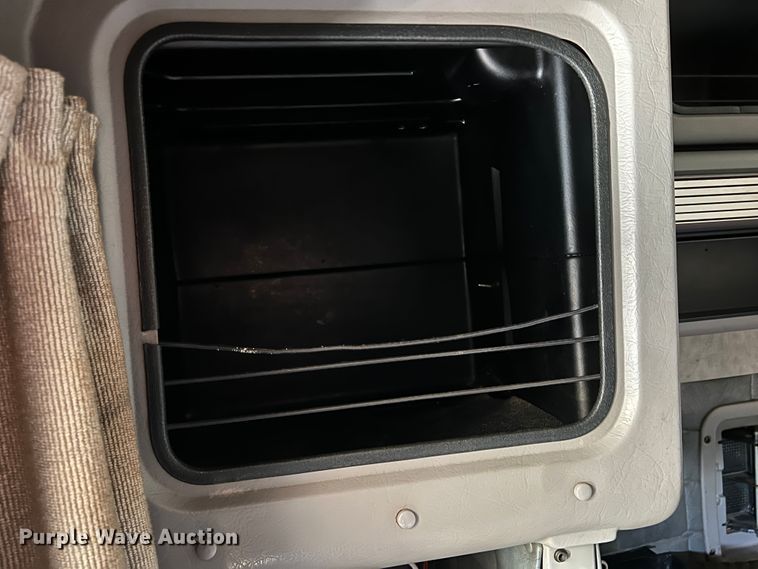 image for item DO8856 2005 Peterbilt 379  semi truck