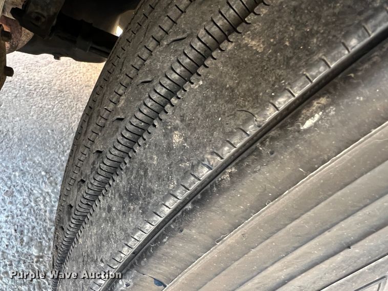 image for item DO8856 2005 Peterbilt 379  semi truck