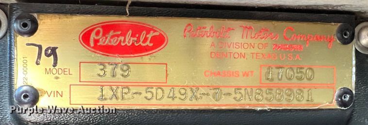 image for item DO8856 2005 Peterbilt 379  semi truck