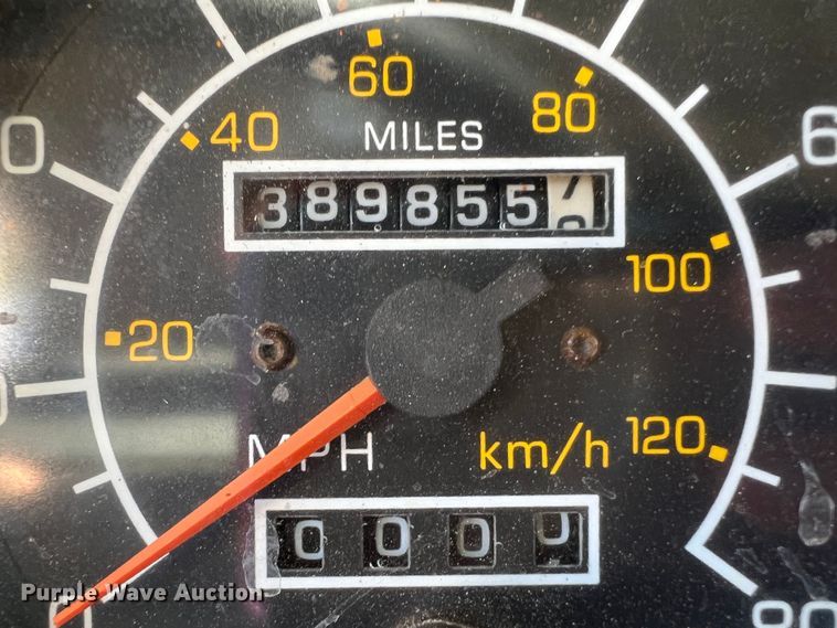 image for item DO8857 1999 Kenworth W900  semi truck