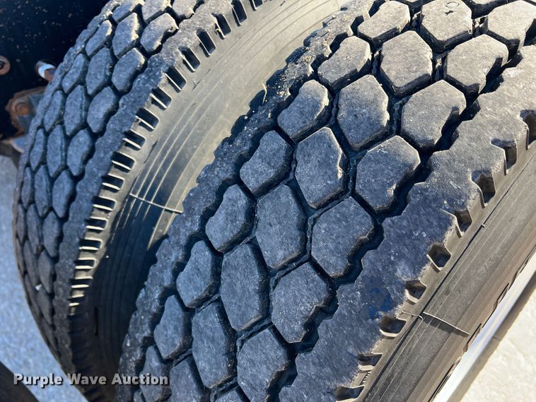 image for item DO8857 1999 Kenworth W900  semi truck