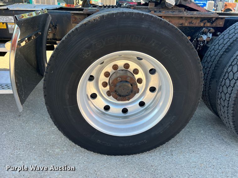 image for item DO8857 1999 Kenworth W900  semi truck