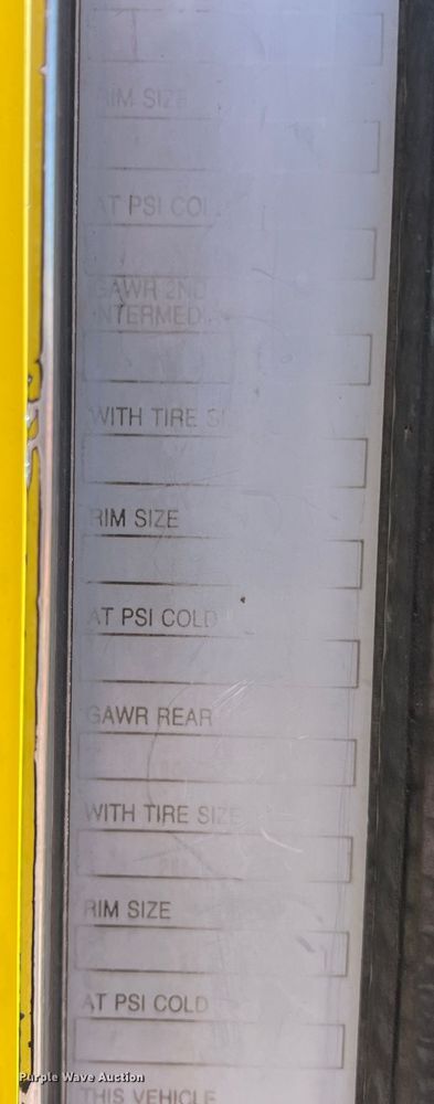 image for item DO8857 1999 Kenworth W900  semi truck