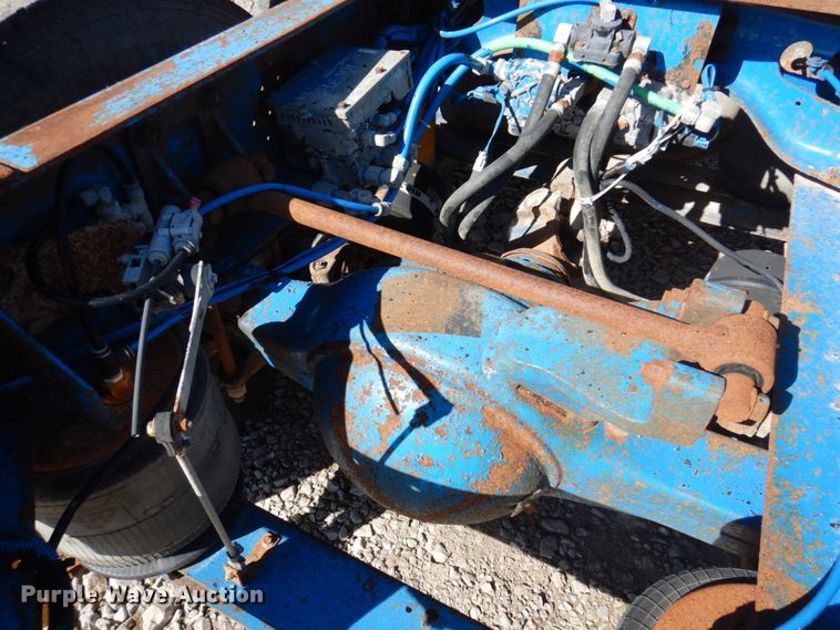 image for item DP0392 1997 International 9400  semi truck