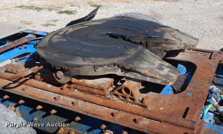 image for item DP0392 1997 International 9400  semi truck