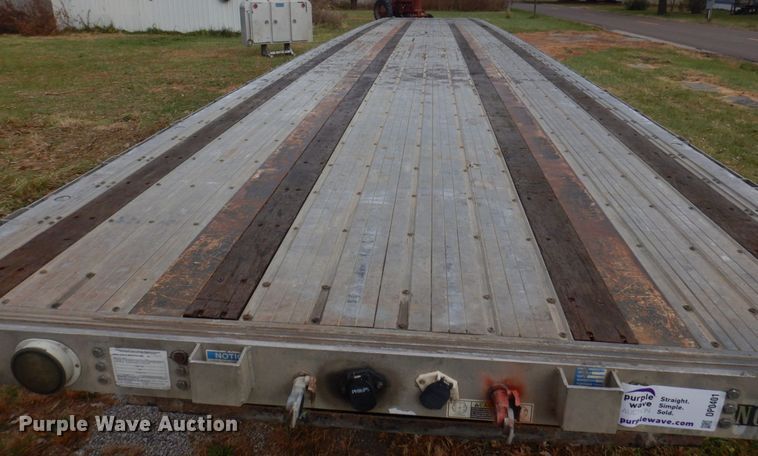 image for item DP0401 2007 Fontaine 1FTW-7-8048WSAWK  flatbed trailer