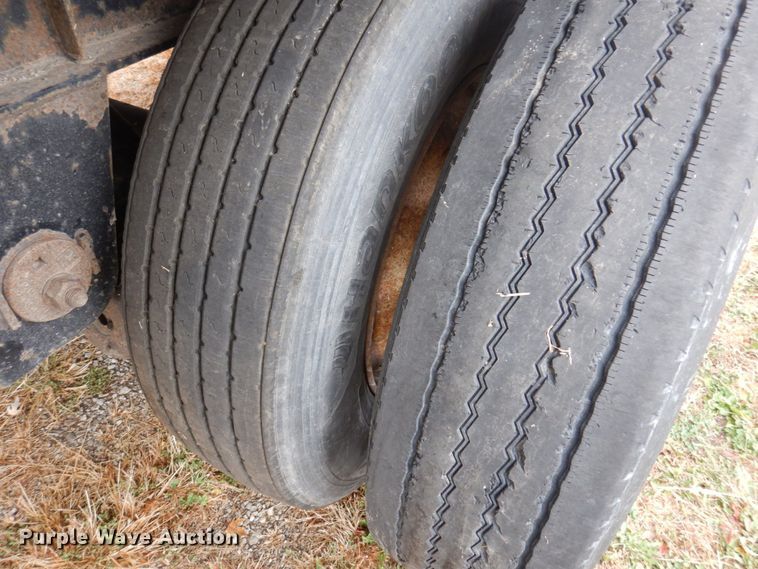 image for item DP0401 2007 Fontaine 1FTW-7-8048WSAWK  flatbed trailer