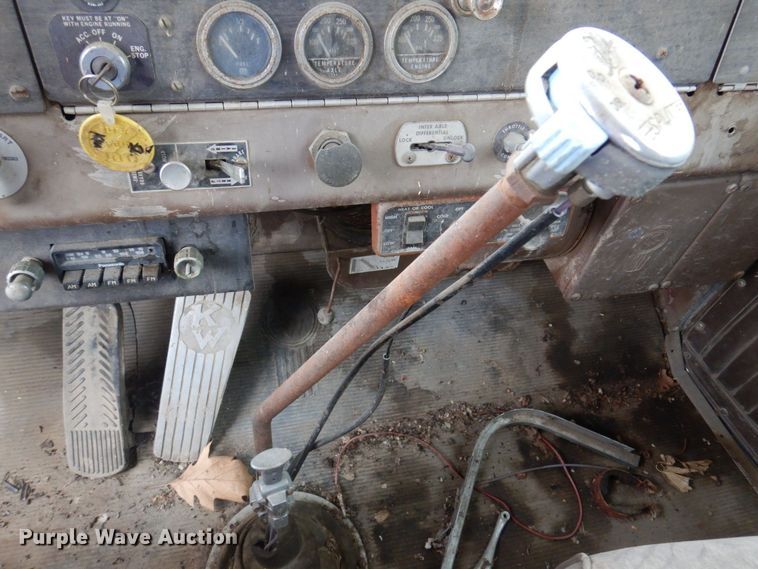 image for item DP0413 1971 Kenworth W925  semi truck