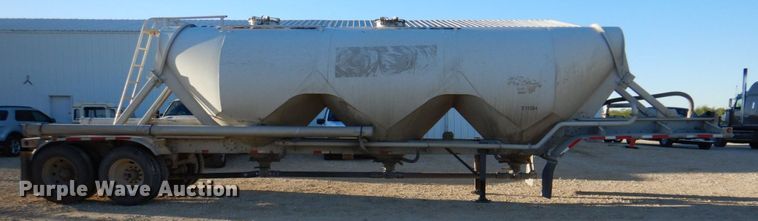 image for item DQ1869 2006 Heil  pneumatic dry bulk trailer