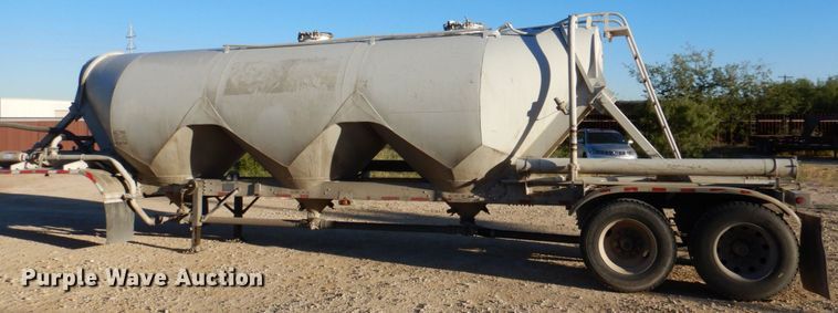 image for item DQ1869 2006 Heil  pneumatic dry bulk trailer