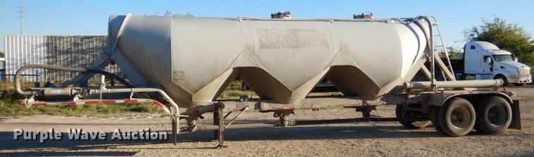 image for item DQ1869 2006 Heil  pneumatic dry bulk trailer