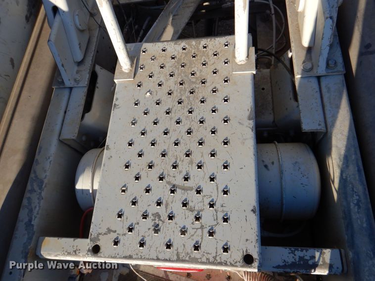 image for item DQ1869 2006 Heil  pneumatic dry bulk trailer