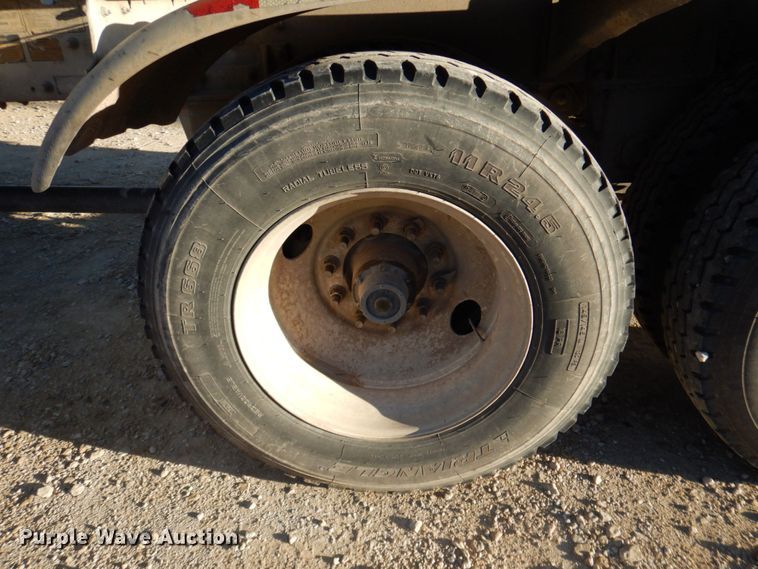 image for item DQ1869 2006 Heil  pneumatic dry bulk trailer