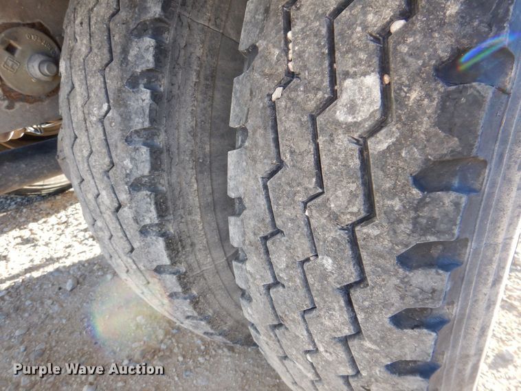 image for item DQ1869 2006 Heil  pneumatic dry bulk trailer