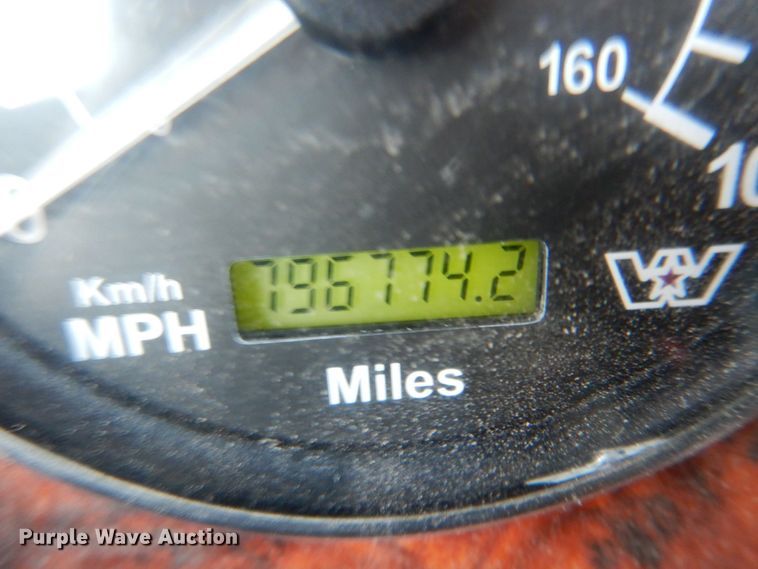 image for item DQ1870 2004 Western Star 4900FA  semi truck