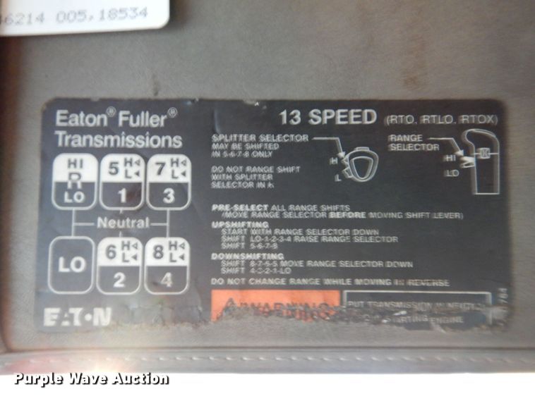 image for item DQ1870 2004 Western Star 4900FA  semi truck