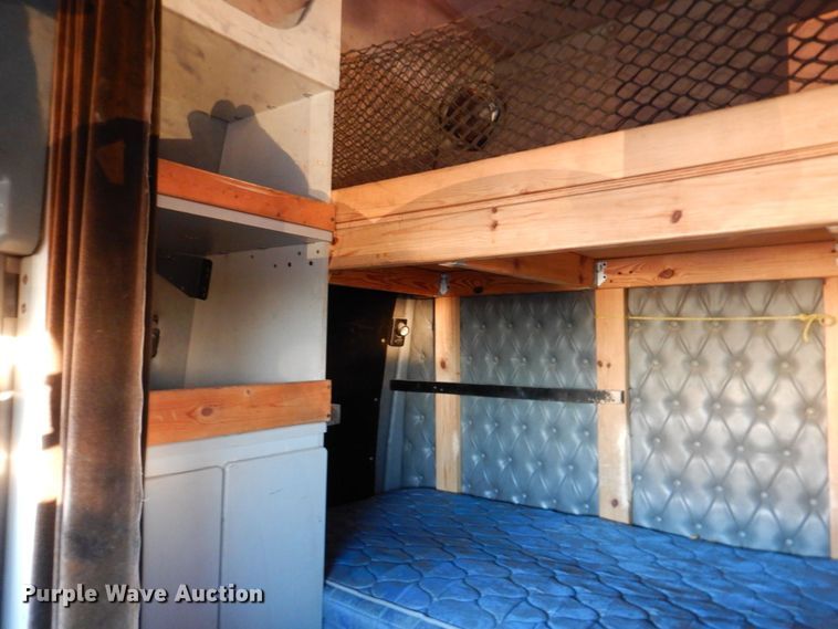 image for item DQ1870 2004 Western Star 4900FA  semi truck