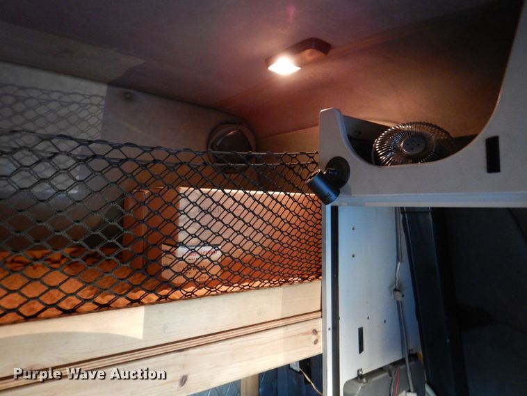 image for item DQ1870 2004 Western Star 4900FA  semi truck