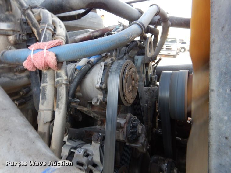 image for item DQ1870 2004 Western Star 4900FA  semi truck