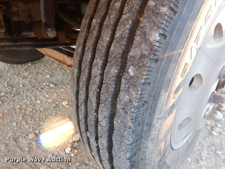 image for item DQ1870 2004 Western Star 4900FA  semi truck