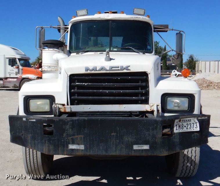 image for item DQ1871 1999 Mack RD688S  roll-off container truck