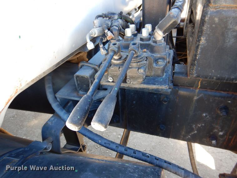 image for item DQ1871 1999 Mack RD688S  roll-off container truck