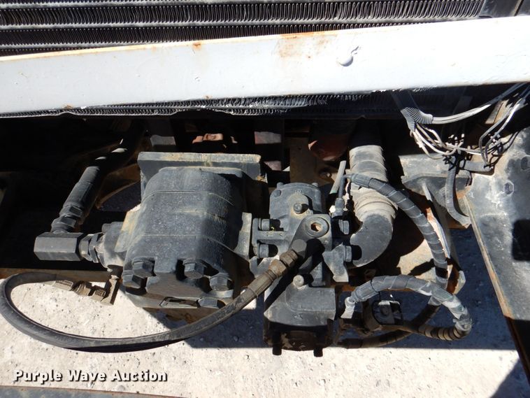 image for item DQ1871 1999 Mack RD688S  roll-off container truck