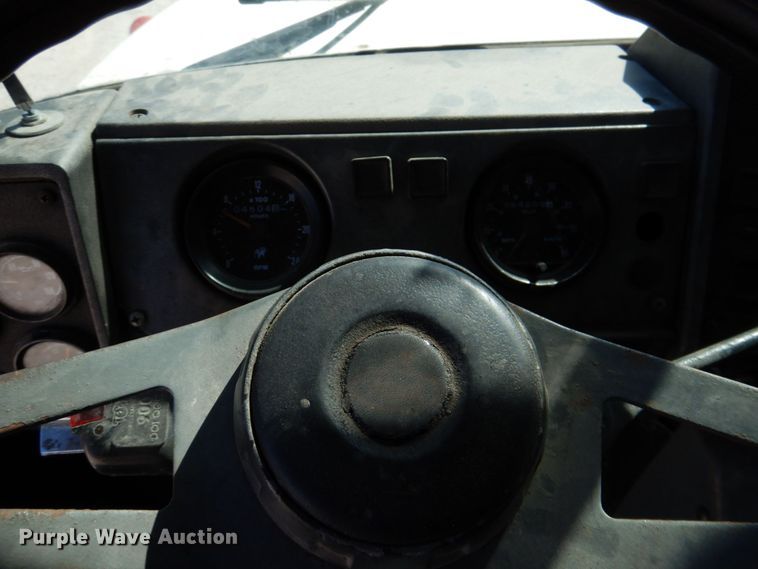 image for item DQ1871 1999 Mack RD688S  roll-off container truck