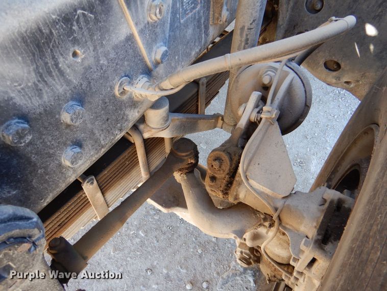 image for item DQ1871 1999 Mack RD688S  roll-off container truck