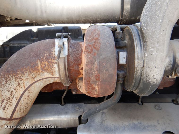 image for item DQ1871 1999 Mack RD688S  roll-off container truck