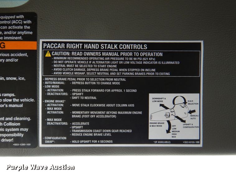 image for item DQ1878 2019 Peterbilt 579  semi truck