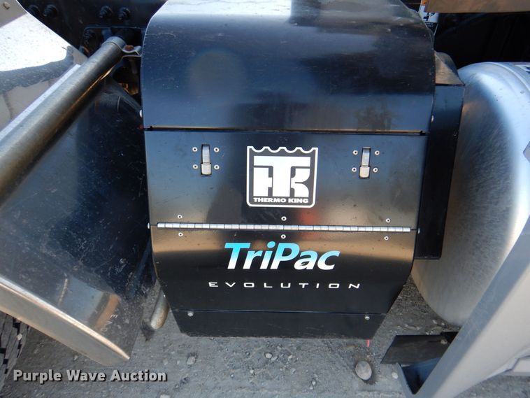 image for item DQ1878 2019 Peterbilt 579  semi truck