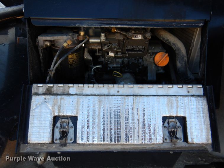 image for item DQ1878 2019 Peterbilt 579  semi truck