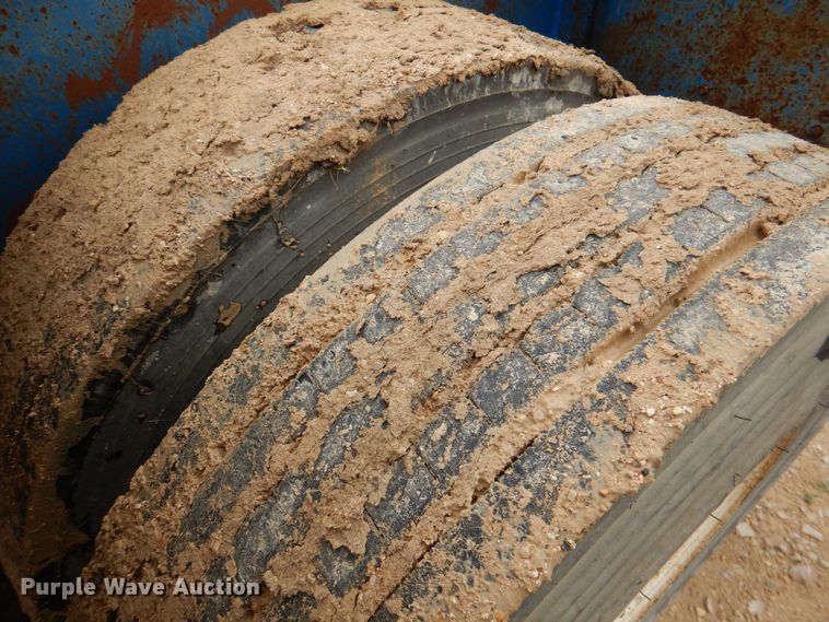 image for item DQ1882 1983 Aztec  oilfield trailer