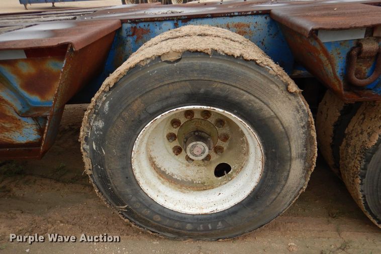 image for item DQ1882 1983 Aztec  oilfield trailer