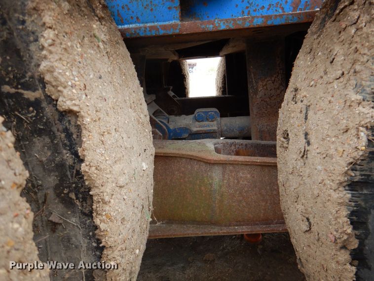 image for item DQ1882 1983 Aztec  oilfield trailer