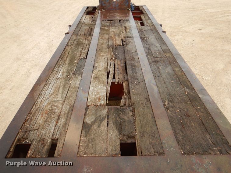 image for item DQ1883 1981 Aztec  oilfield trailer