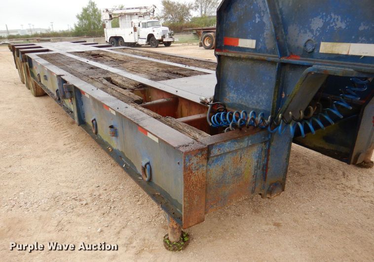 image for item DQ1883 1981 Aztec  oilfield trailer