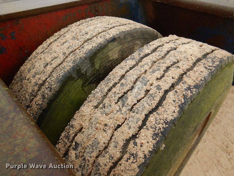 image for item DQ1883 1981 Aztec  oilfield trailer