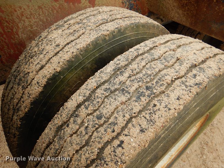 image for item DQ1883 1981 Aztec  oilfield trailer