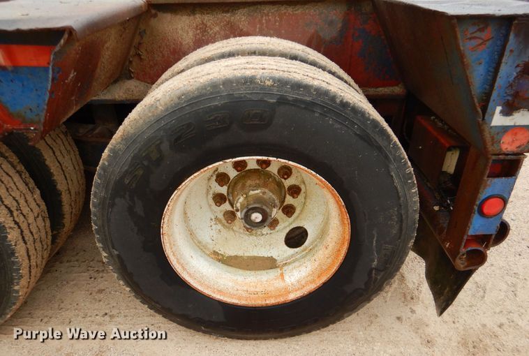 image for item DQ1883 1981 Aztec  oilfield trailer