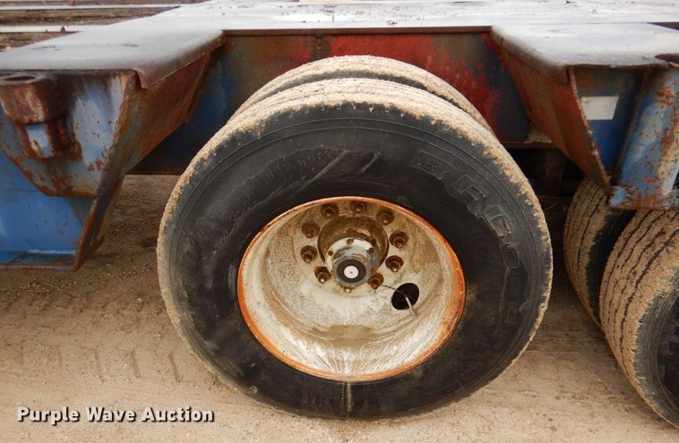 image for item DQ1883 1981 Aztec  oilfield trailer