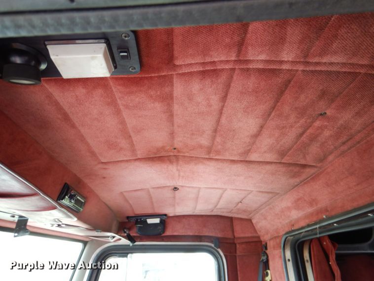 image for item DR2025 1996 Peterbilt 379  semi truck