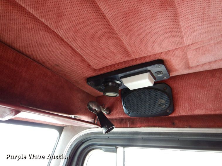 image for item DR2025 1996 Peterbilt 379  semi truck