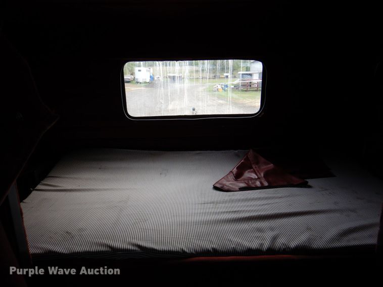 image for item DR2025 1996 Peterbilt 379  semi truck