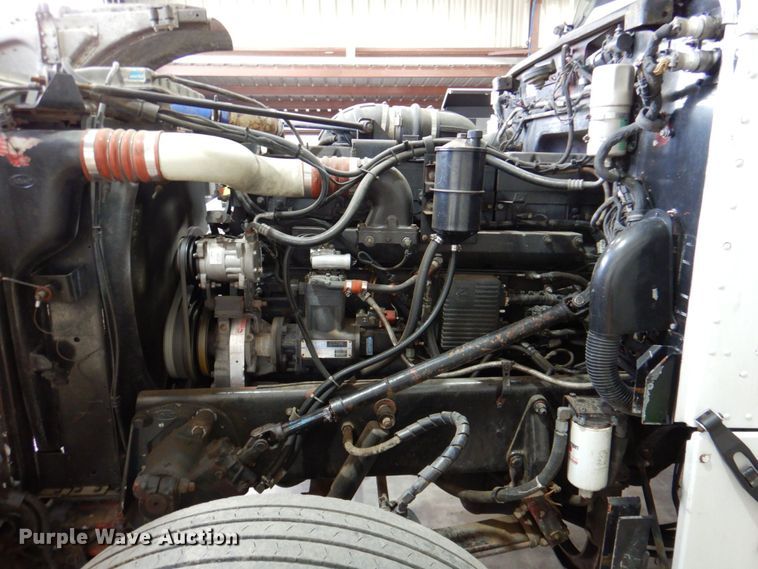 image for item DR2025 1996 Peterbilt 379  semi truck