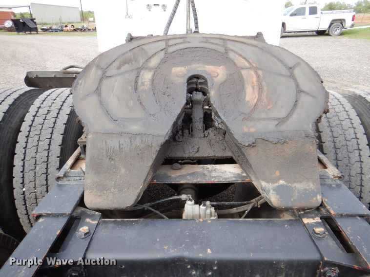 image for item DR2025 1996 Peterbilt 379  semi truck