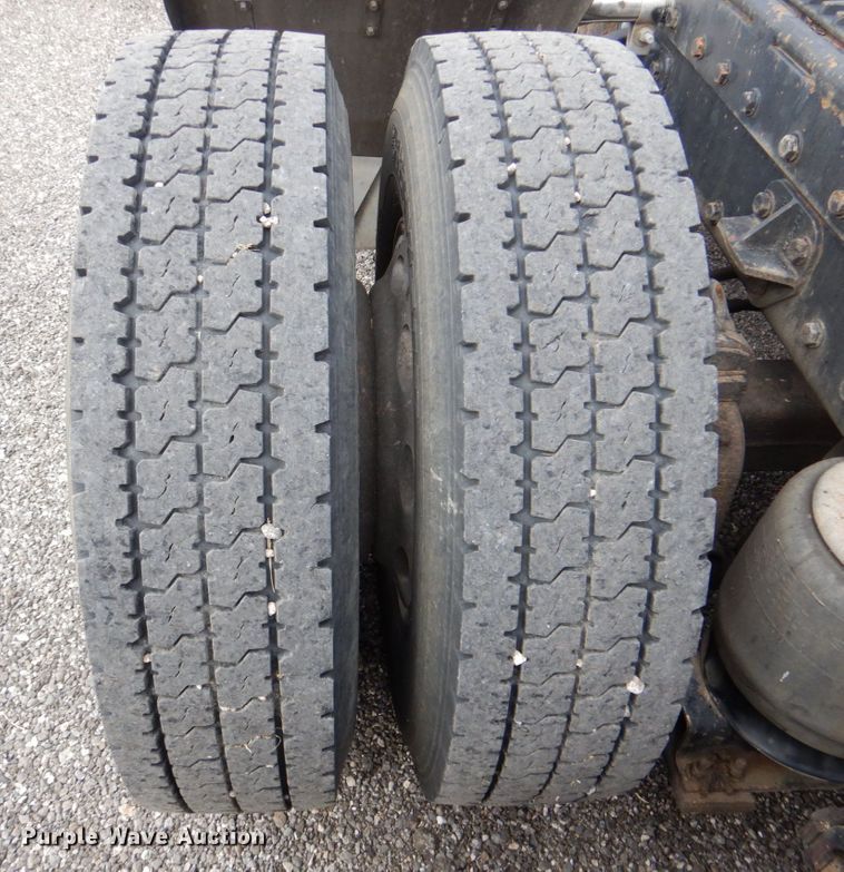 image for item DR2025 1996 Peterbilt 379  semi truck