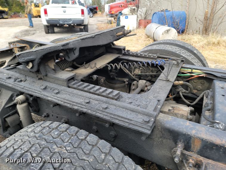 image for item DR3358 1997 Ford Aeromax L9000  semi truck