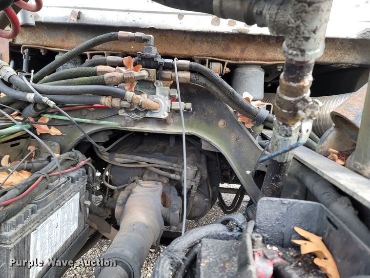 image for item DR3358 1997 Ford Aeromax L9000  semi truck